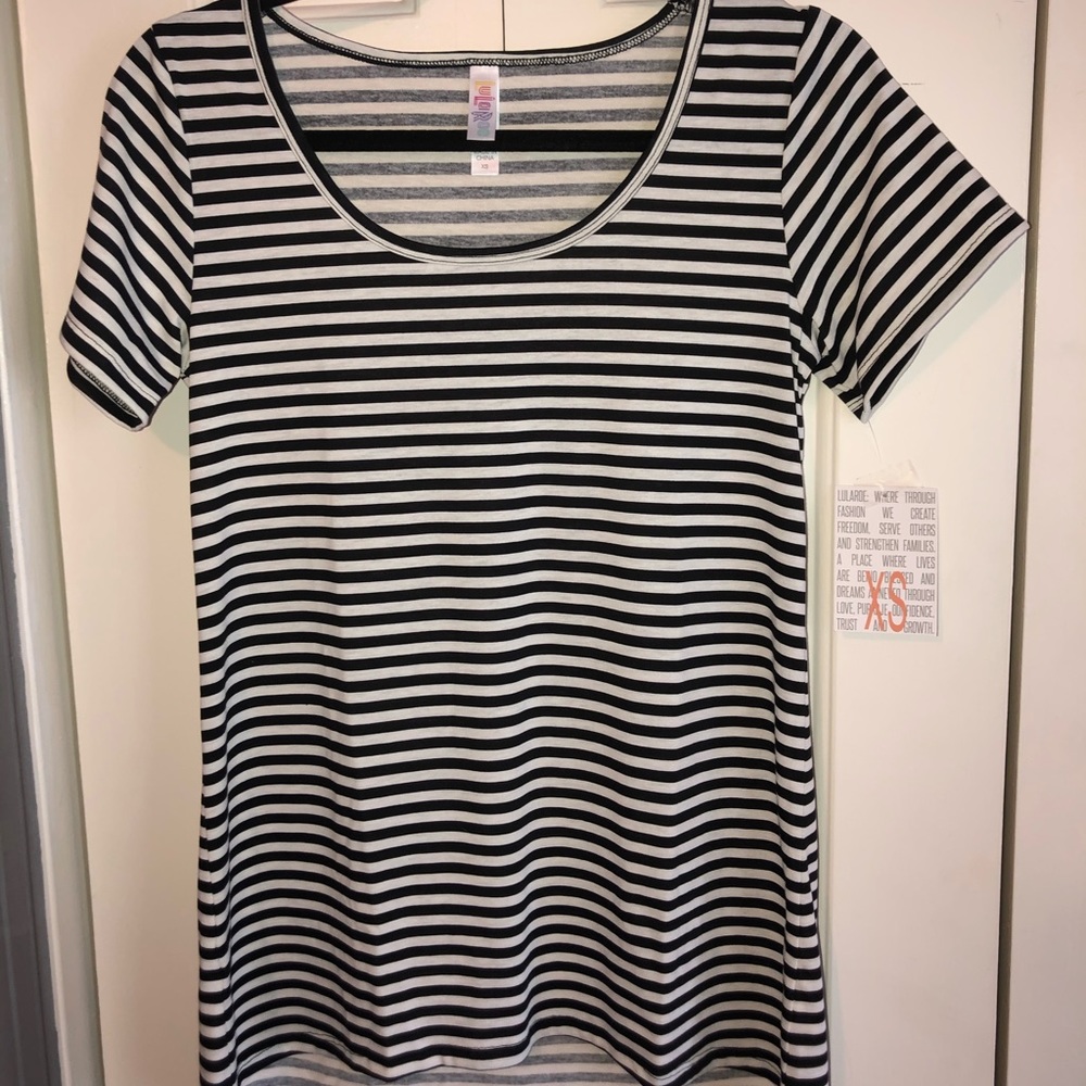 Set of 6 Lularoe Classic Tees